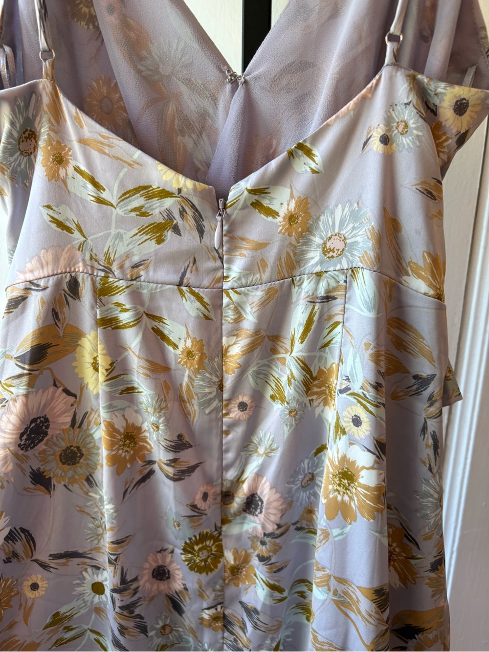 ASTR the Label | Giselle Dress in Lavender & Gold | Floral | High-Low Wrap Dress - Picture 5 of 13